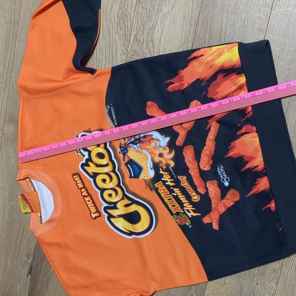 Cheetos Flamin Hot Forever 21 pullover Sweatshirt men's size Small - Picture 7 of 7